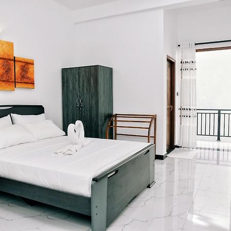 Aurum Boutique Hotell Negombo Eksteriør bilde